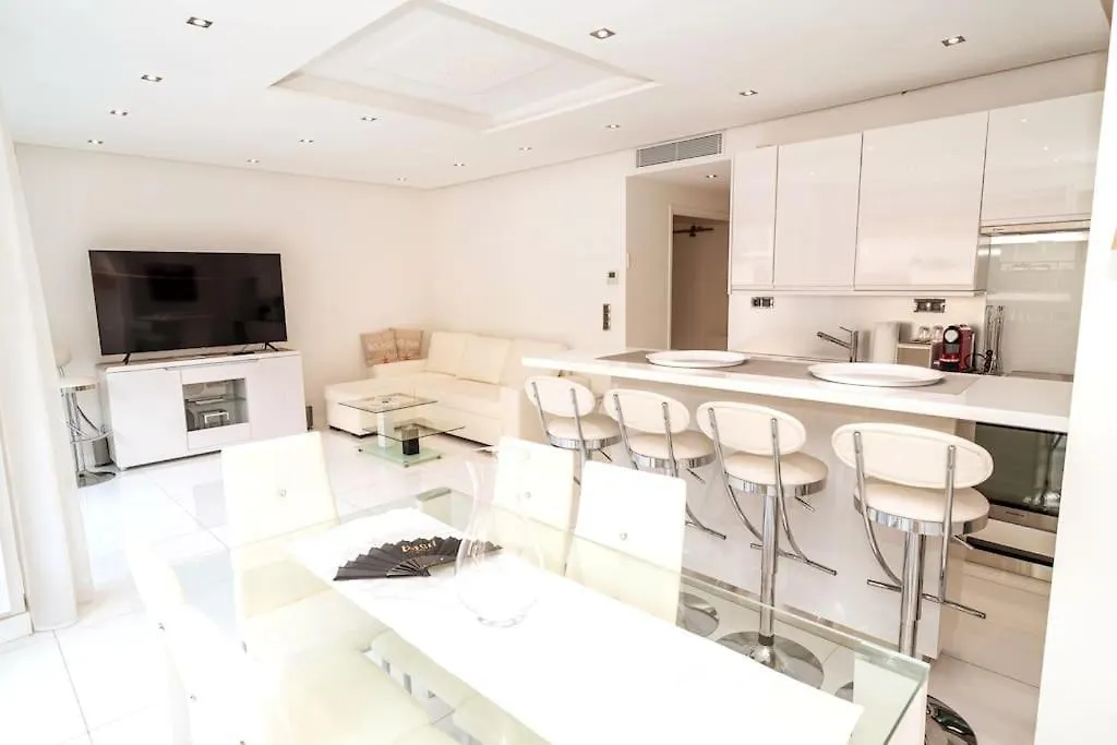 Croisette 1 Mn 2 Bedroom W/ Terrace Olam Properties Cannes Apartment